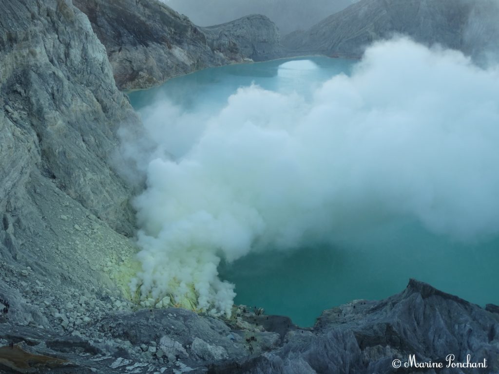 Le kawah  ijen  et ses c l bres blue fire EXPEDITIONS CORESCO